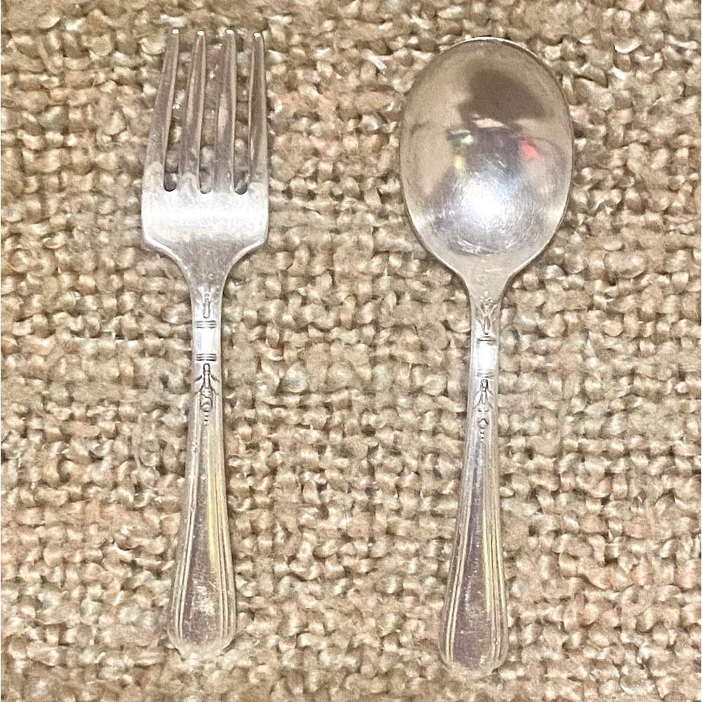 👶TODDLETIME👶 ANTIQUE BABY SILVER PLATED FORK & SPOON FROM EARLY 1960’S🤱